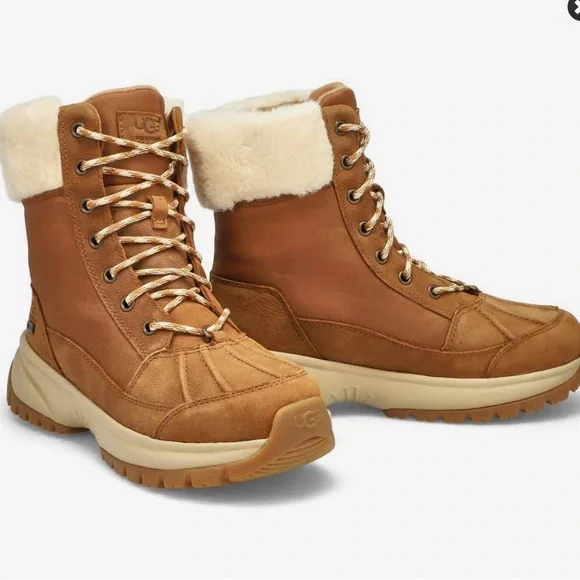 UGGS - Picture 2 of 2